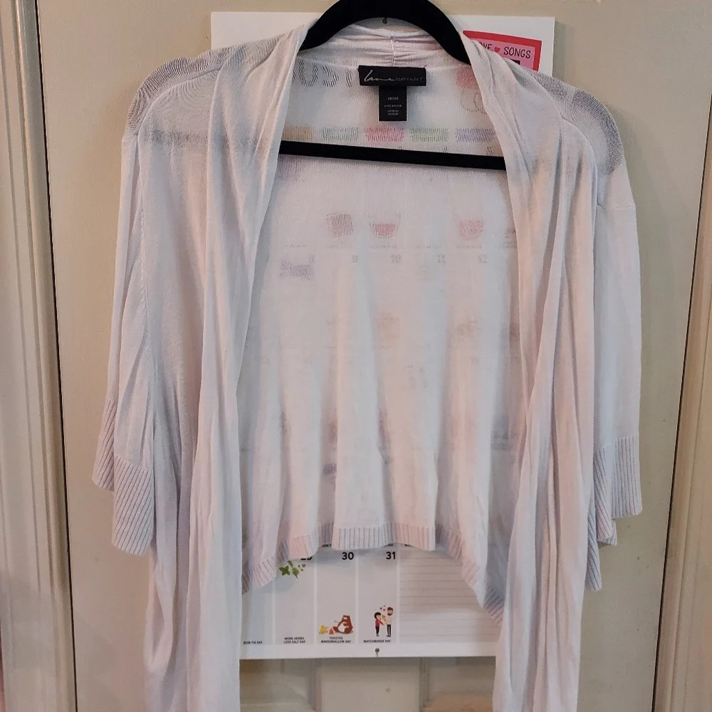 Lane Bryant White Cropped Short Sleeve Cardigan in Size 26/28